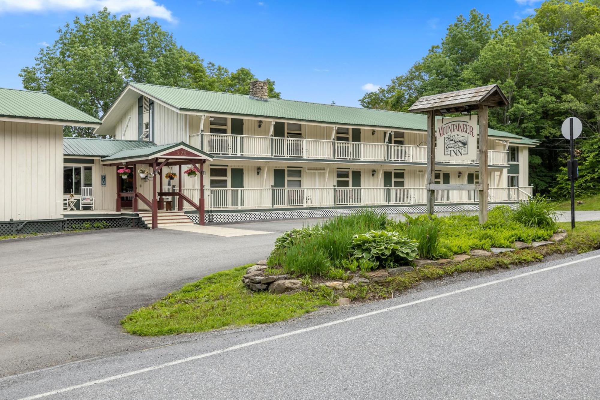 Mountaineer Inn West Dover Luaran gambar