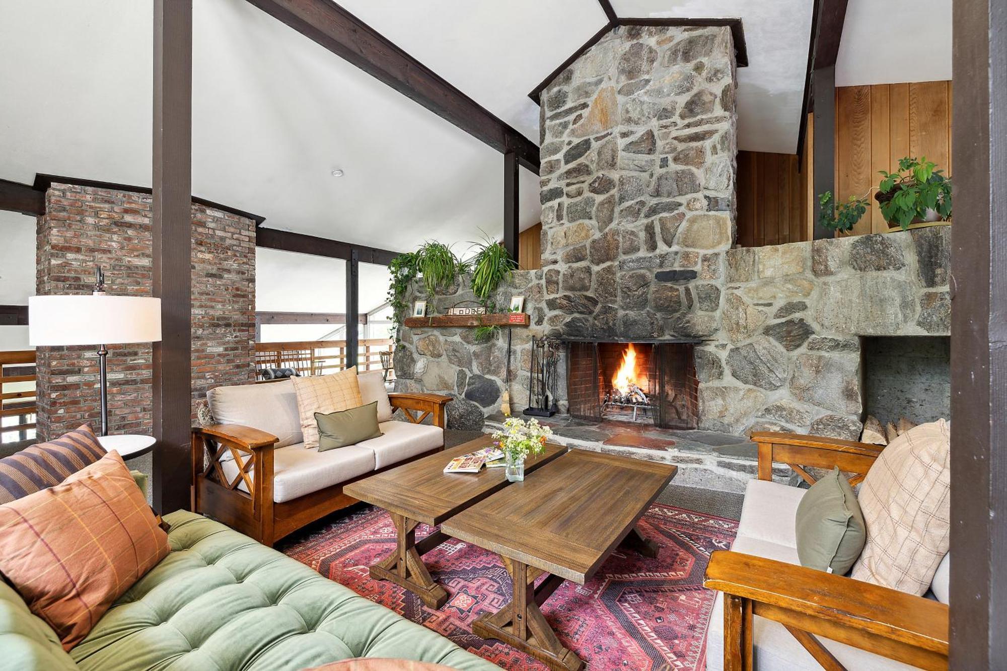 Mountaineer Inn West Dover Luaran gambar